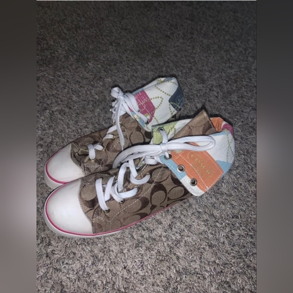 Coach Tan signature Canvas High Top Shoes Women Sz. 7 Barrett Graffiti FLAWED - Picture 2 of 12